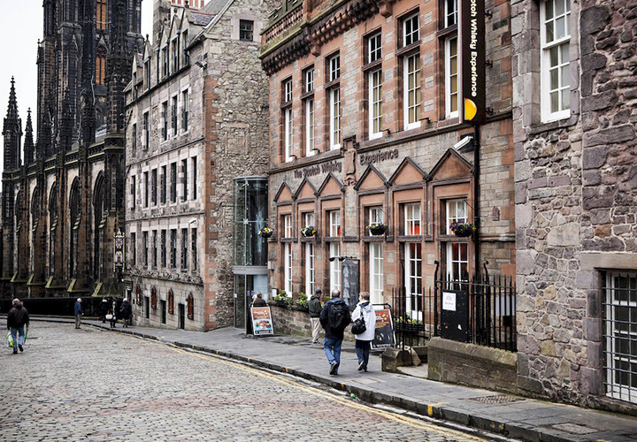 Отель Fraser Suites Edinburgh  Эдинбург, замок Даннотар, хаггис, виски и Ангел Севера