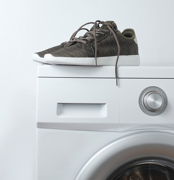 Почему нельзя стирать кроссовки и кеды в стиральной машине. Комментарий Calvin Klein
